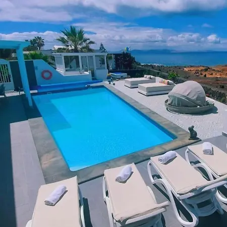 Villa Sunset Paradise With Panoramic Sea View, First Line, Sunsets Playa Blanca