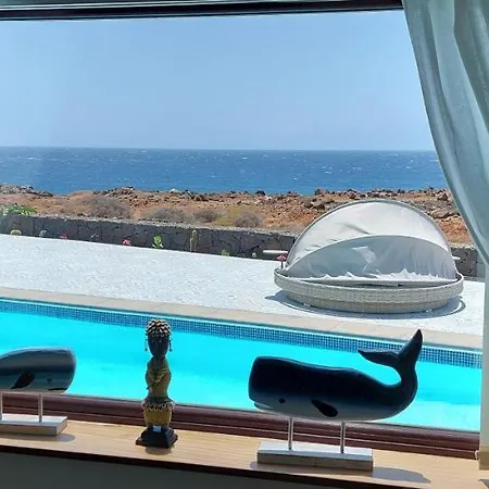 Willa Sunset Paradise With Panoramic Sea View, First Line, Sunsets Playa Blanca (Lanzarote)