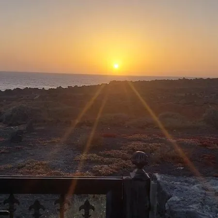 Villa Sunset Paradise With Panoramic Sea View, First Line, Sunsets Playa Blanca (Lanzarote)